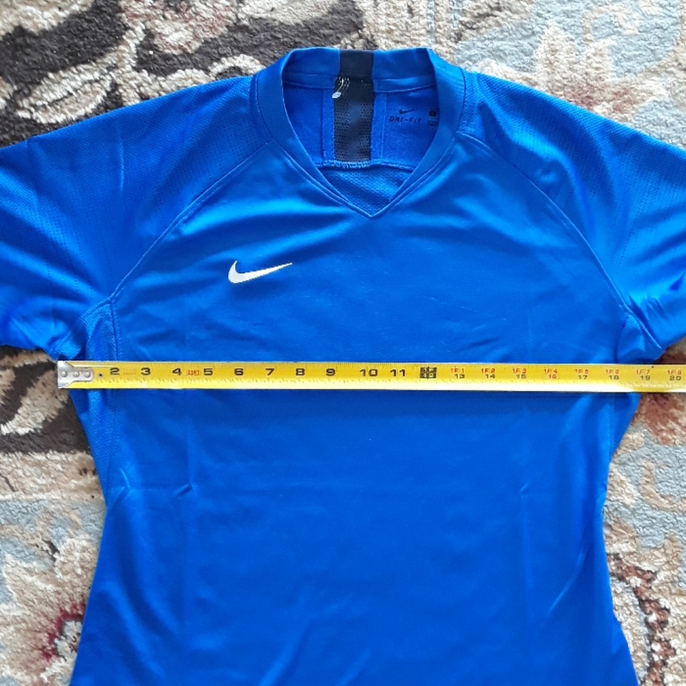 *Host Pick*Nike dri-fit ladies top - Picture 12 of 14